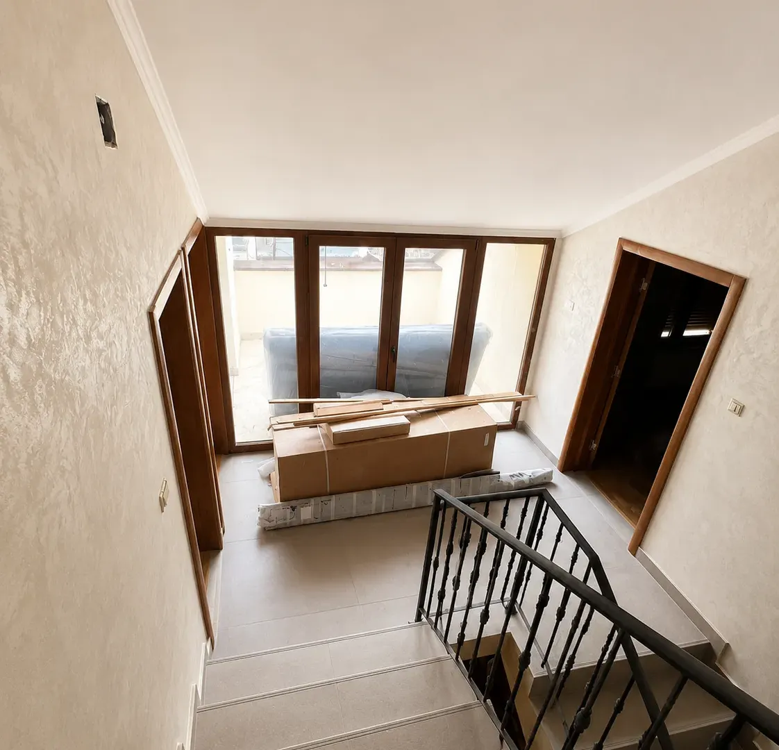 Izdavanje, kuća, 400m², Gorica C, Podgorica