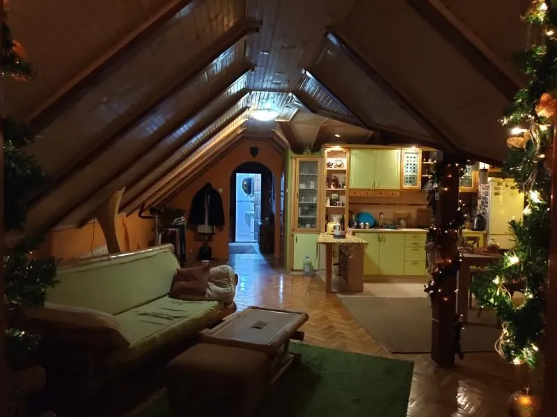 Prodaja, trosoban stan, 84m², Socijalno, Novi Sad Sve Podlokacije