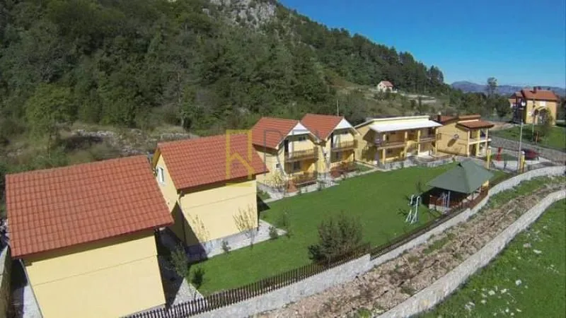 Prodaja, kuća, 420m², Cetinje, Crna Gora