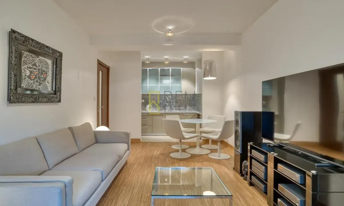 Prodaja, dvosoban stan, 90m², Gorica C, Podgorica