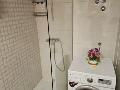 Izdavanje, jednosoban stan, 46m², City Kvart, Podgorica - image 7