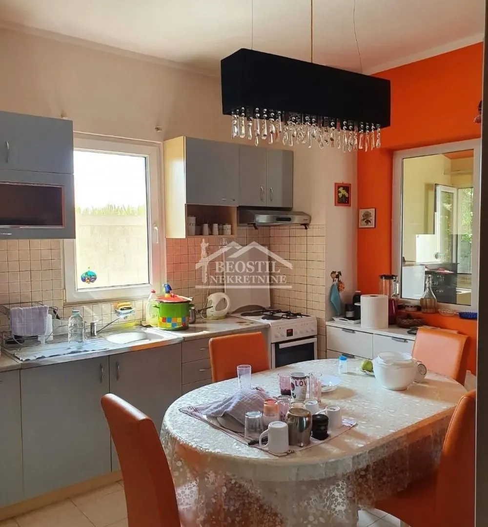 Prodaja, kuća, 155m², Ovča, Palilula Sve Podlokacije