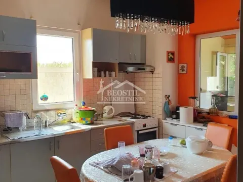 Prodaja, kuća, 155m², Ovča, Palilula Sve Podlokacije - image 6