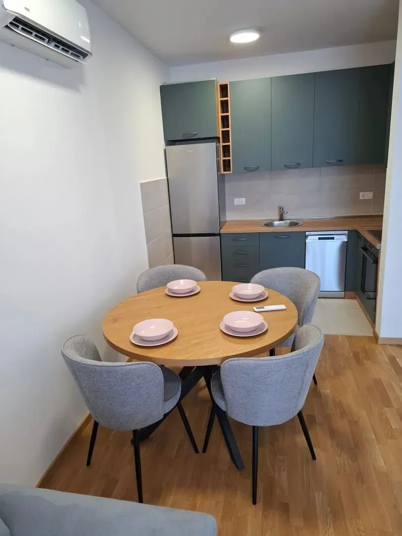 Rent, one bedroom apartment, 44m², Pobrežje, Podgorica