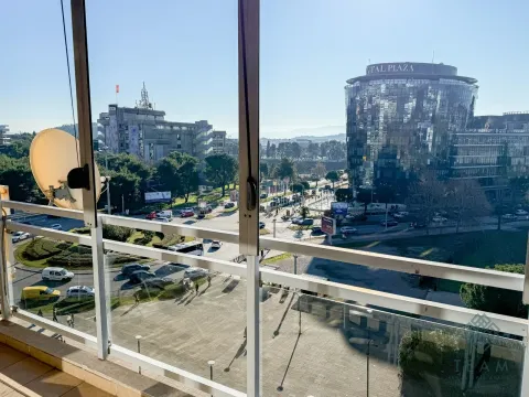 Izdavanje, dvosoban stan, 100m², Preko Morače, Podgorica - image 13