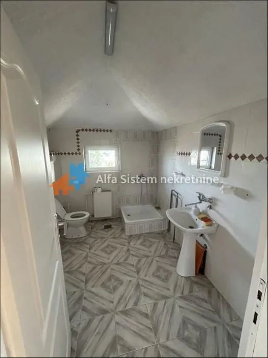 Rent, apartment, 176m², Voždovac Sve Podlokacije, Beograd