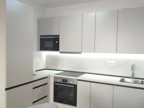 Rent, one bedroom apartment, 46m², Bečići, Budva - image 9