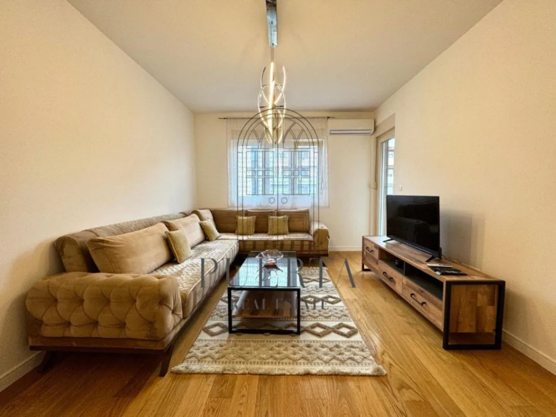 Izdavanje, jednosoban stan, 54m², Central Point, Podgorica