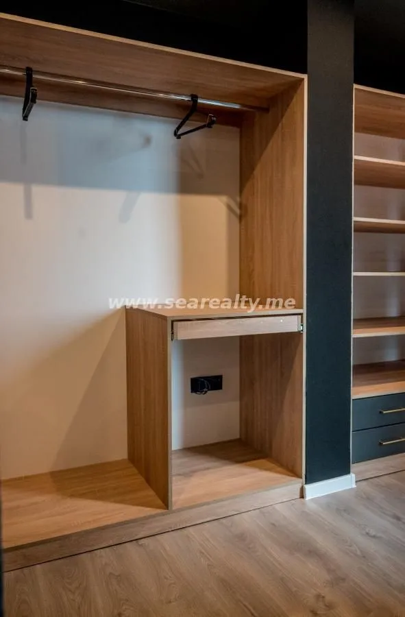 Prodaja, kuća, 280m², Tivat, Crna Gora