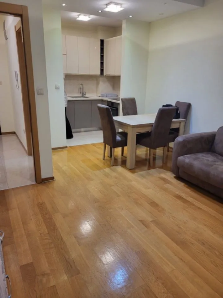 Izdavanje, trosoban stan, 95m², Preko Morače, Podgorica