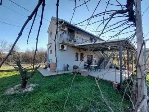 Rent, one bedroom apartment, 50m², Radanovići, Kotor - image 10