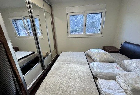 Prodaja, dvosoban stan, 121m², Dobrota, Kotor