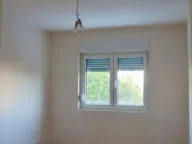 Izdavanje, jednosoban stan, 40m², Pobrežje, Podgorica - image 5