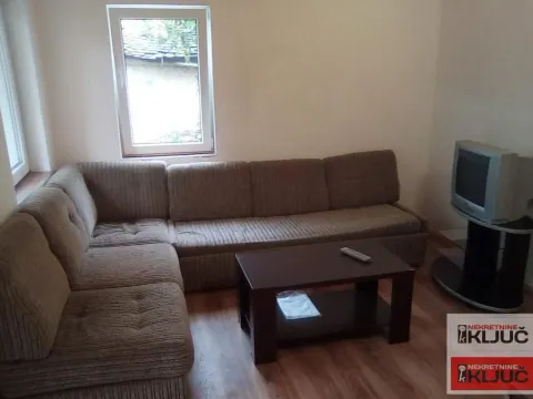 Izdavanje, kuća, 47m², Centar, Novi Sad - image 5