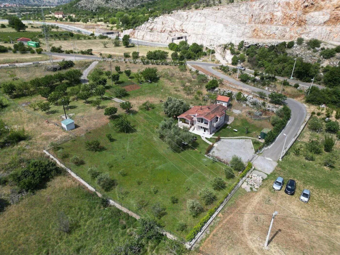 Prodaja, kuća, 180m², Zlatica, Podgorica
