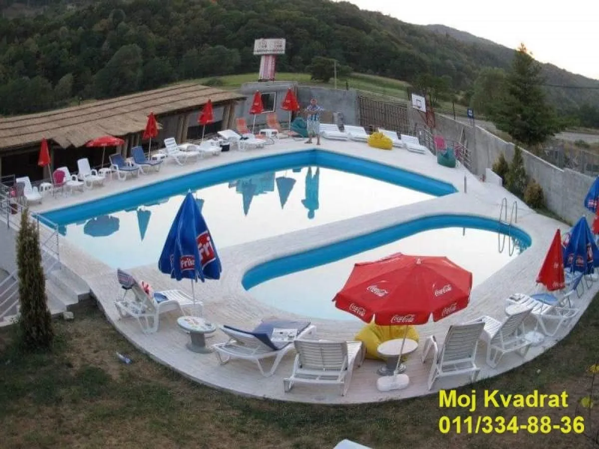 Izdavanje, ugostiteljski objekat, 718m², Gornji Milanovac, Srbija