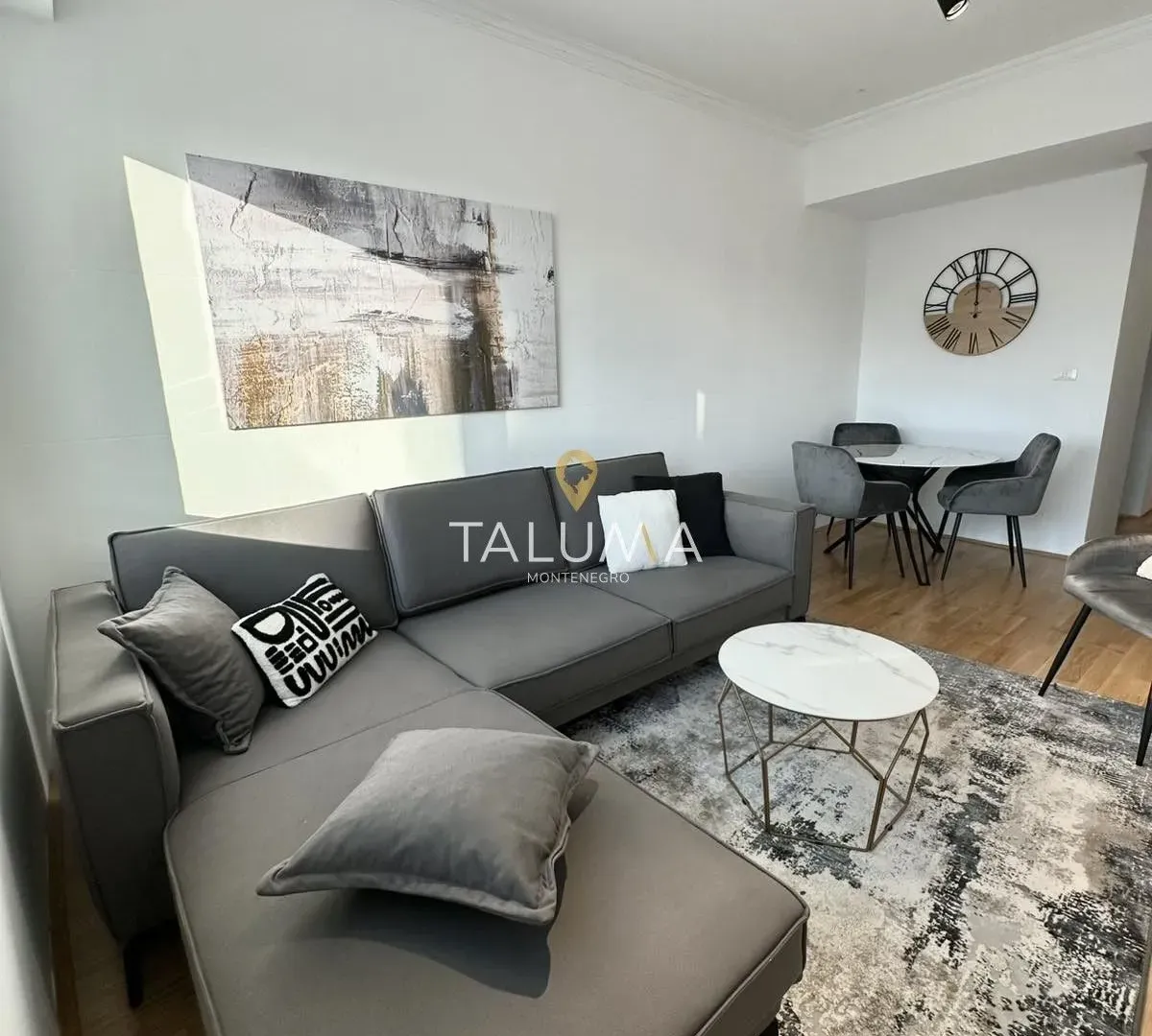 Izdavanje, jednosoban stan, 53m², Centar, Podgorica