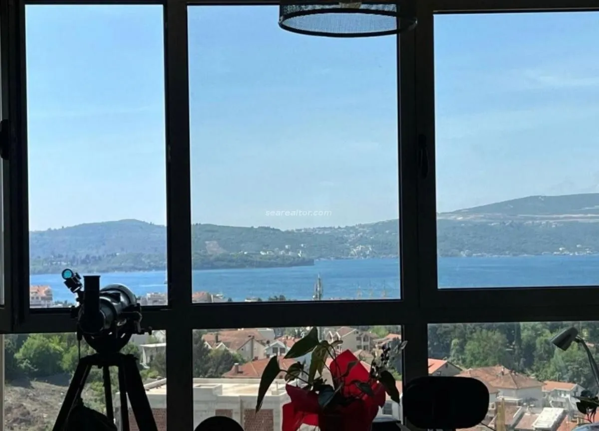 Prodaja, jednosoban stan, 55m², Tivat, Crna Gora