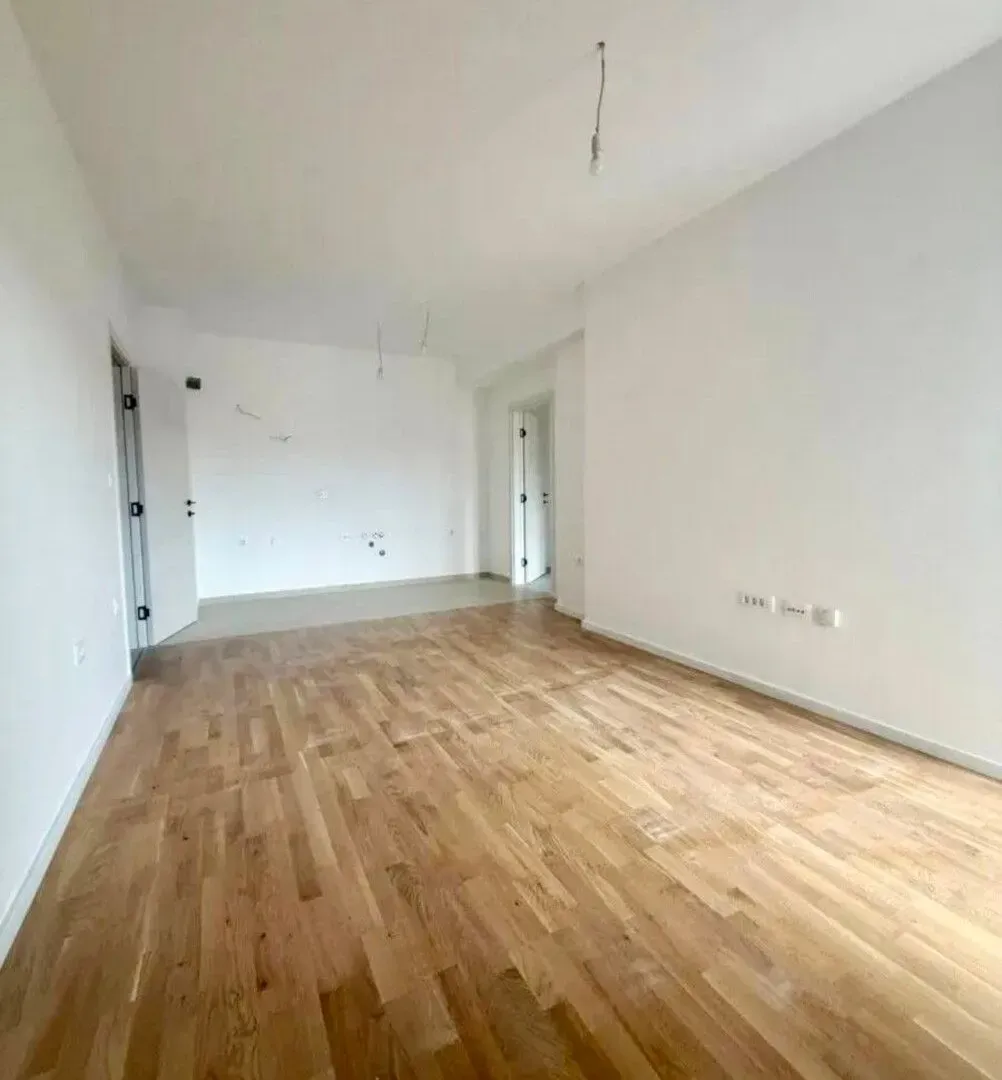 Prodaja, trosoban stan, 83m², Stari Aerodrom, Podgorica