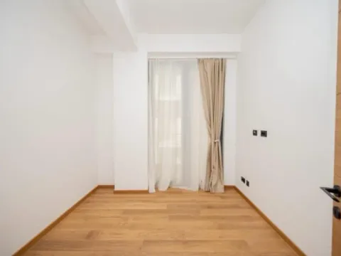 Izdavanje, dvosoban stan, 86m², Kod Capital Plaze, Podgorica - image 9