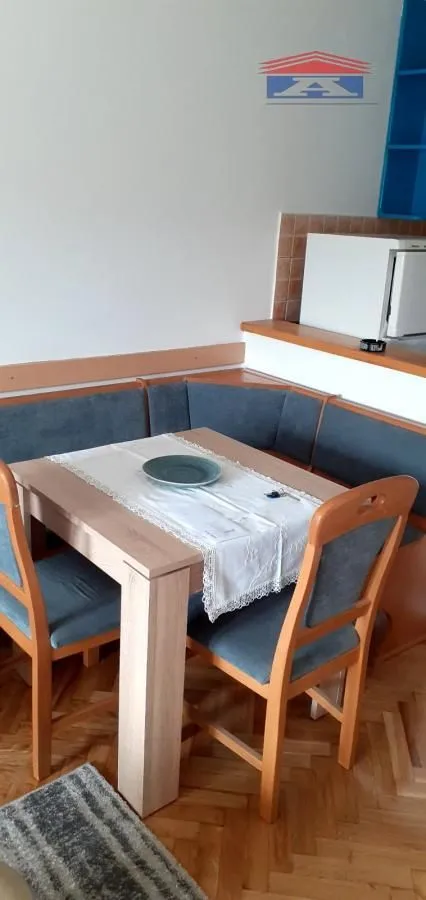Izdavanje, jednosoban stan, 41m², Detelinara, Novi Sad Sve Podlokacije