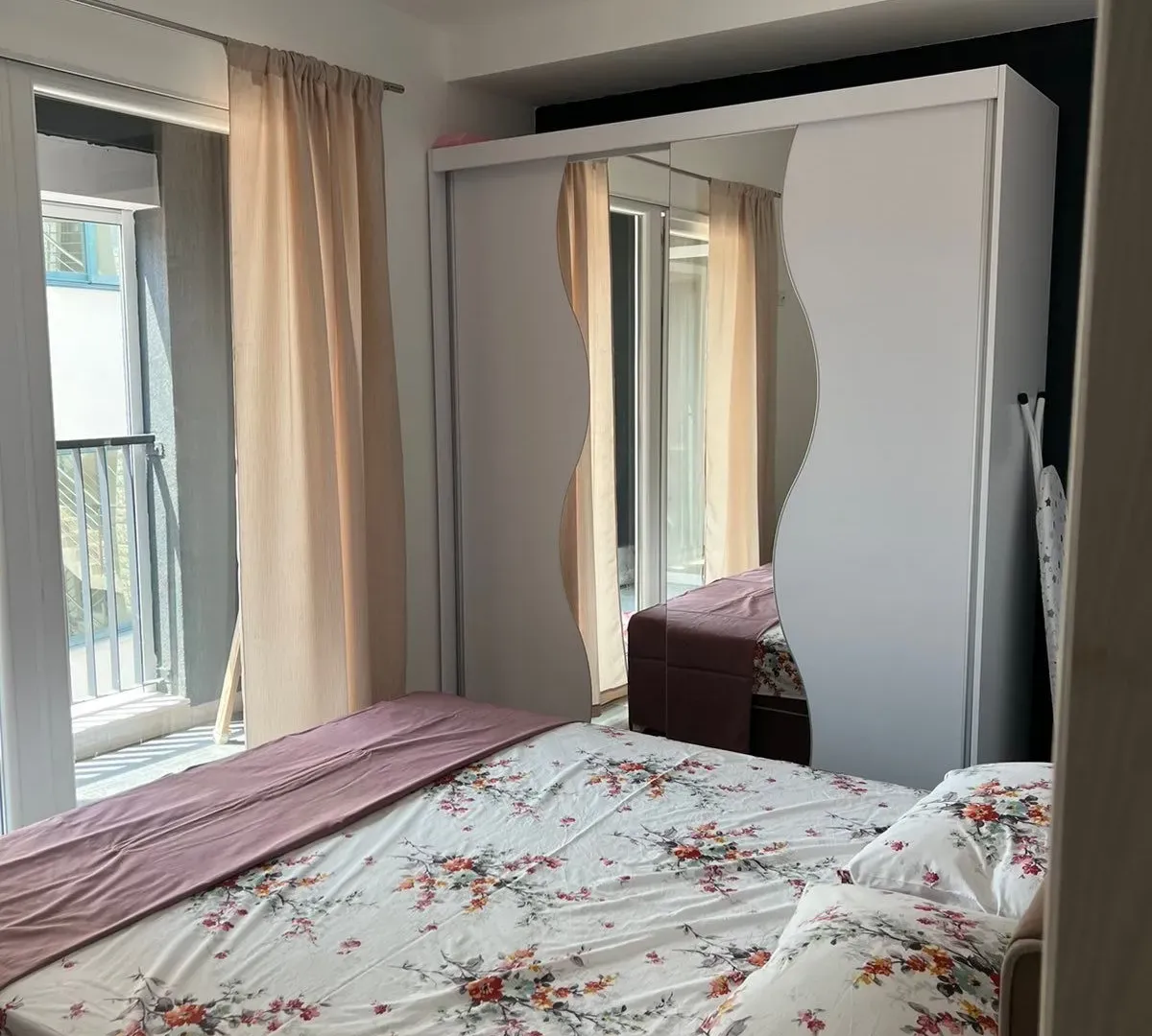 Izdavanje, dvosoban stan, 70m², Kalimanj, Tivat