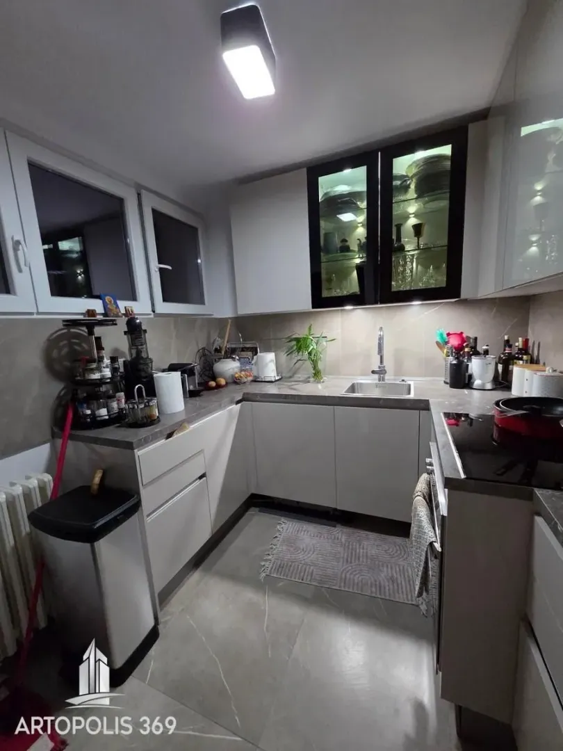 Prodaja, dvosoban stan, 73m², Novi Beograd Blok 29, Novi Beograd Sve Podlokacije