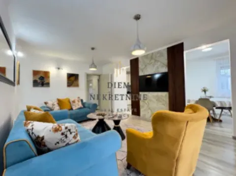 Izdavanje, kuća, 150m², Masline, Podgorica - image 6