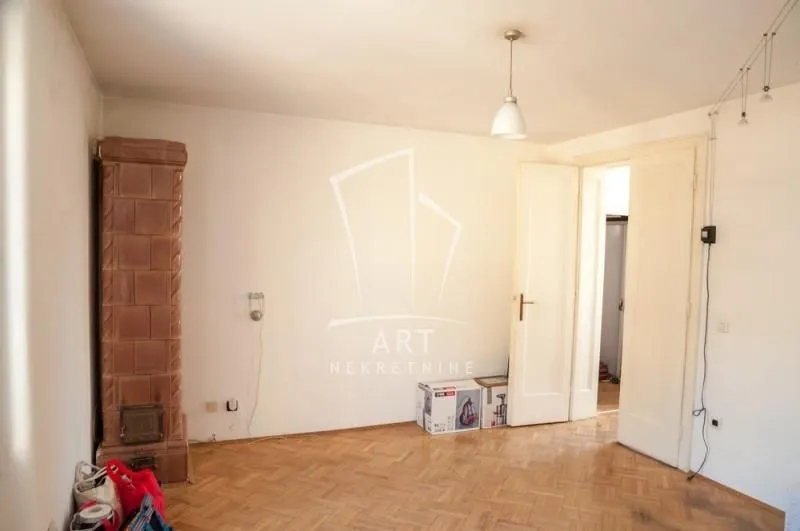 Prodaja, trosoban stan, 104m², Vračar Hram, Vračar Sve Podlokacije