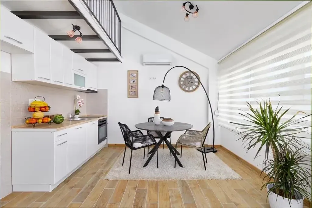 Rent, apartment, 65m², Tivat, Crna Gora