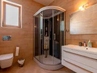 Prodaja, dvosoban stan, 106m², Dobrota, Kotor - image 17