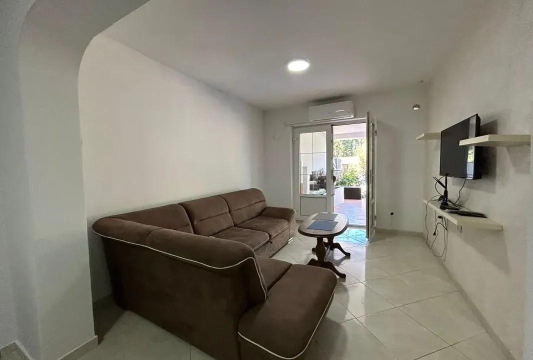 Rent, one bedroom apartment, 45m², Bar, Crna Gora