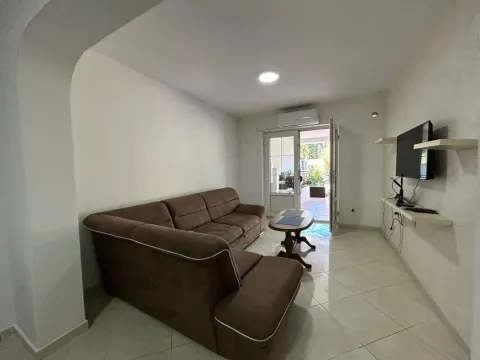 Rent, one bedroom apartment, 45m², Bar, Crna Gora - image 1