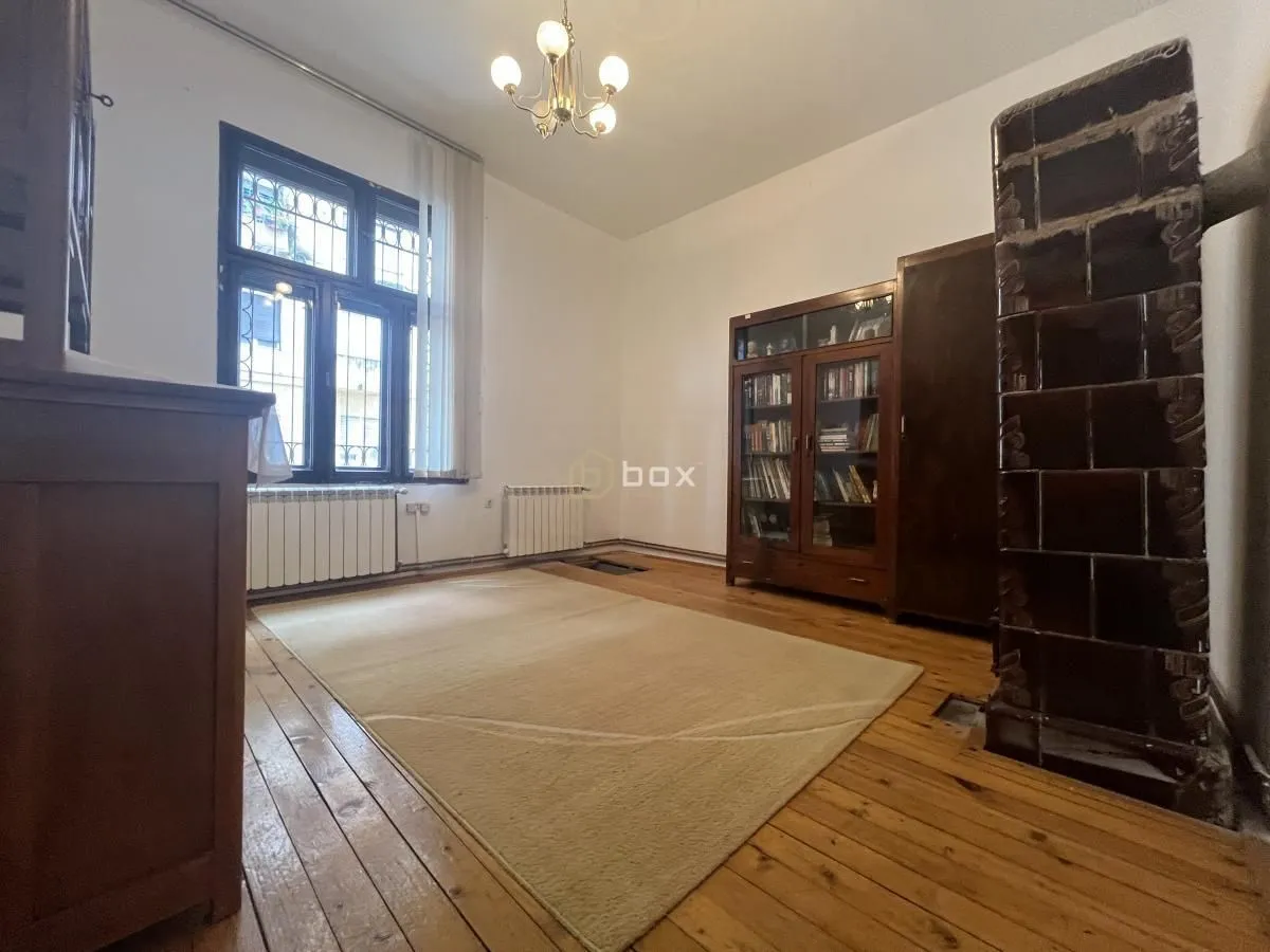 Rent, office space, 90m², Medijana, Niš