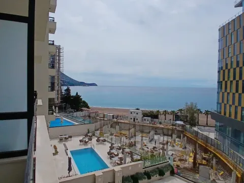 Sale, one bedroom apartment, 27m², Bečići, Budva - image 3