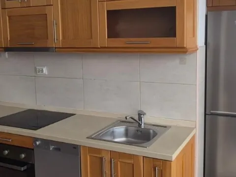 Izdavanje, jednosoban stan, 51m², Centar, Bar - image 2