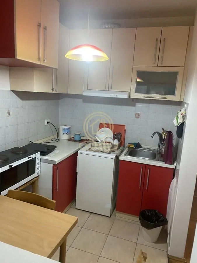 Izdavanje, jednosoban stan, 33m², Cvetkova Pijaca, Zvezdara Sve Podlokacije