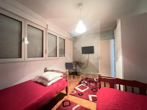 Izdavanje, dvosoban stan, 80m², Zabjelo, Podgorica - image 12