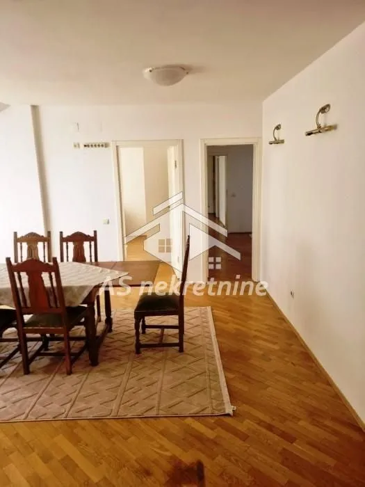 Rent, apartment, 130m², Čukarica, Beograd