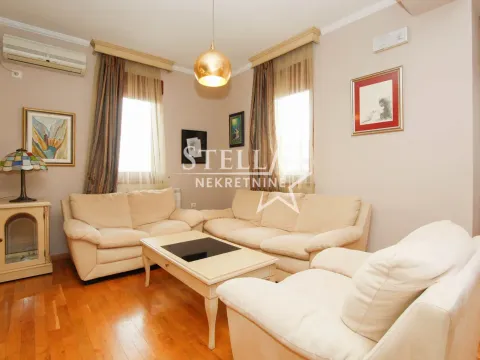 Rent, two bedroom apartment, 58m², Centar, Podgorica - image 2
