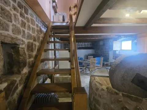 Sale, house, 270m², Mrkovi, Herceg Novi - image 11