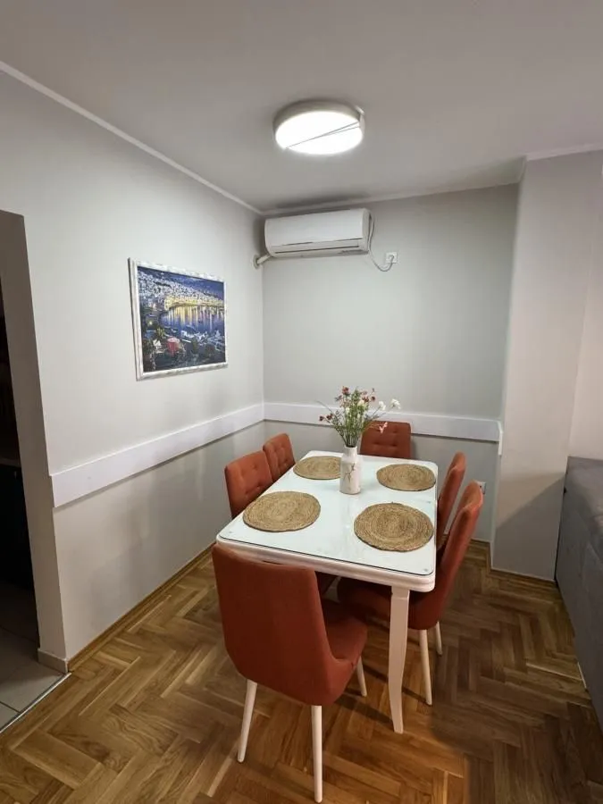 Prodaja, dvosoban stan, 65m², Nova Detelinara, Novi Sad Sve Podlokacije