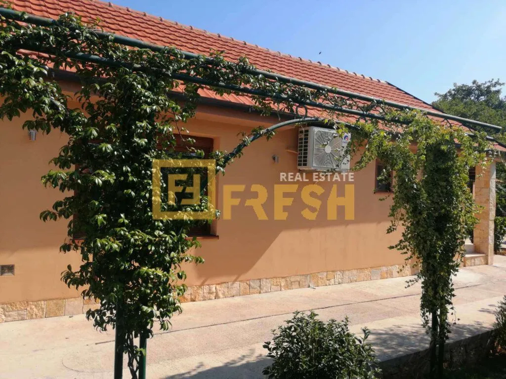 Rent, house, 94m², Mareza, Podgorica