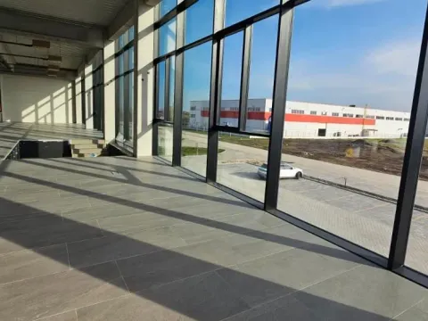 Izdavanje, poslovni prostor, 500m², Stara Pazova, Srbija - image 4