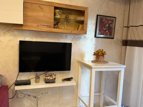Sale, studio apartment, 36m², Bečići, Budva - image 11