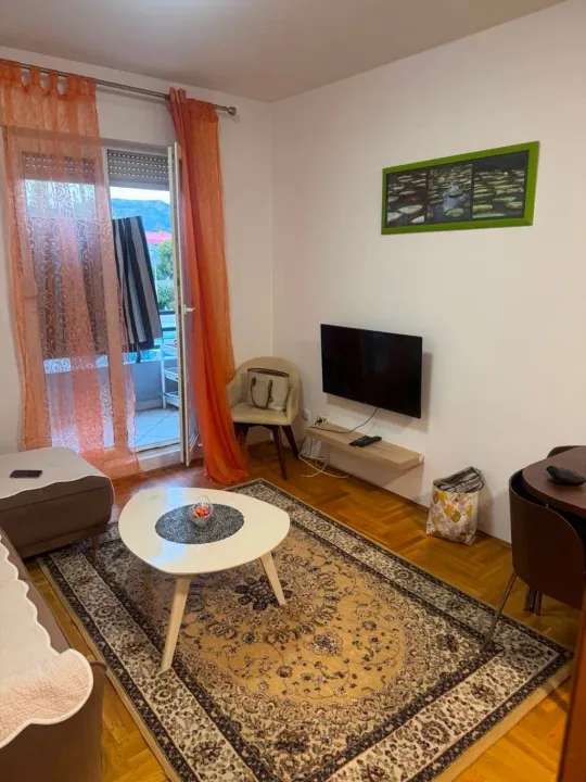 Rent, one bedroom apartment, 40m², Stari Aerodrom, Podgorica