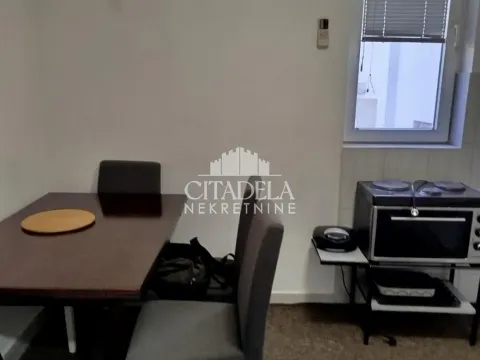 Izdavanje, jednosoban stan, 37m², Rušanj, Beograd - image 1