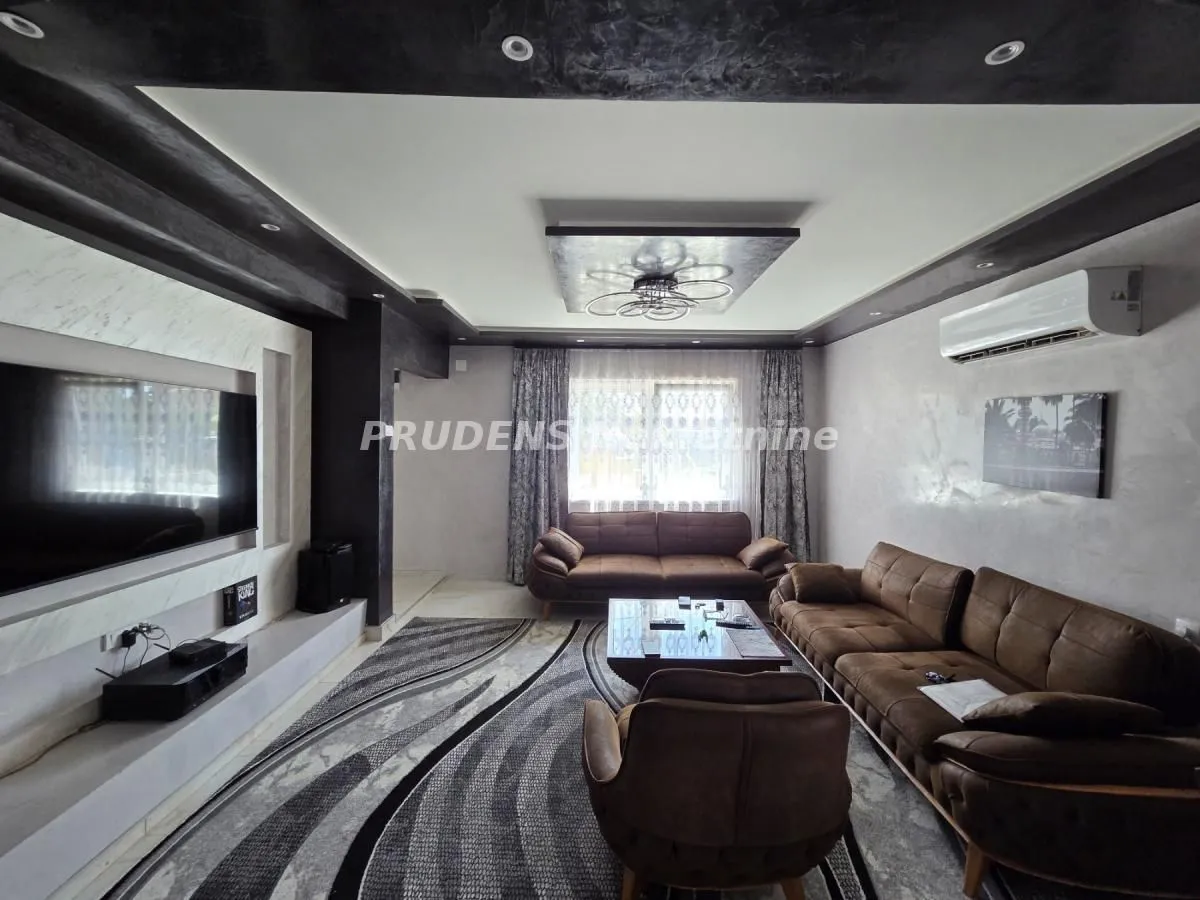 Sale, house, 210m², Surčin, Beograd