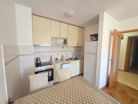 Rent, two bedroom apartment, 70m², Stari Aerodrom, Podgorica - image 3