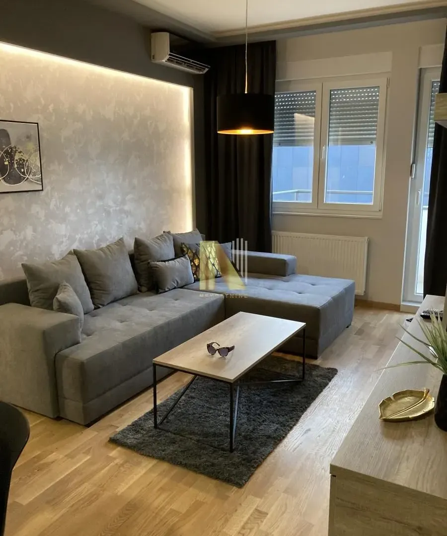 Izdavanje, trosoban stan, 57m², Kej, Novi Sad Sve Podlokacije